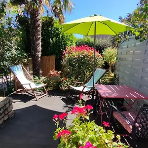 Hébergement de vacances Vue Sur Jardin à 3 Mn En Voiture De La, Fouesnant